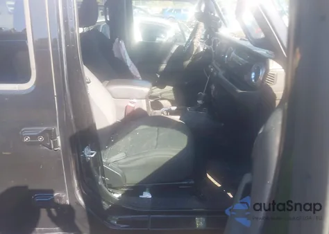 2018 Jeep Wrangler Unlimited Sahara 4X4 z USA, uszkodzony, nr VIN 1C4HJXEN8JW145282